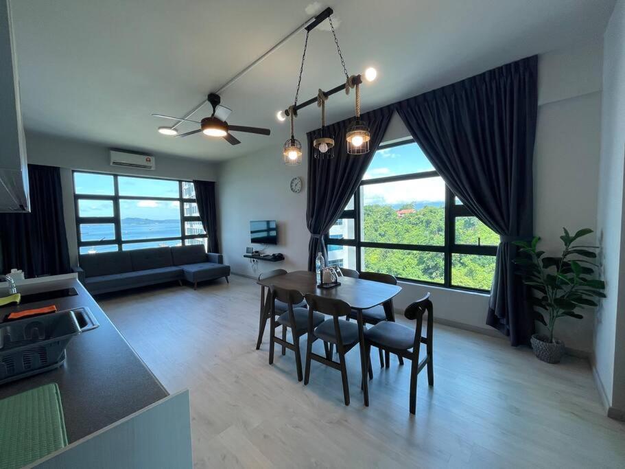 2bedroom Jesselton Quay Sea & Mountain View4-5pax Apartemen Kota Kinabalu